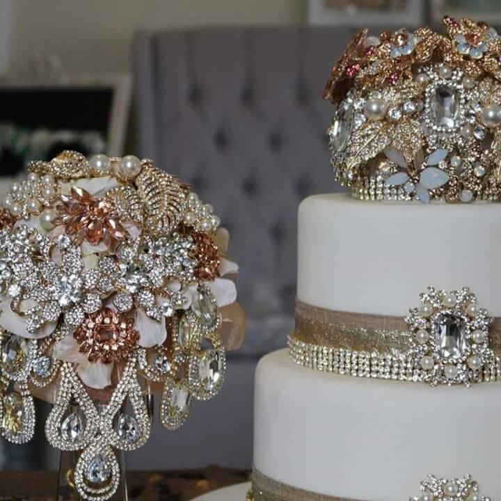 Couture Jewelry Bouquet Haut Collection Decor